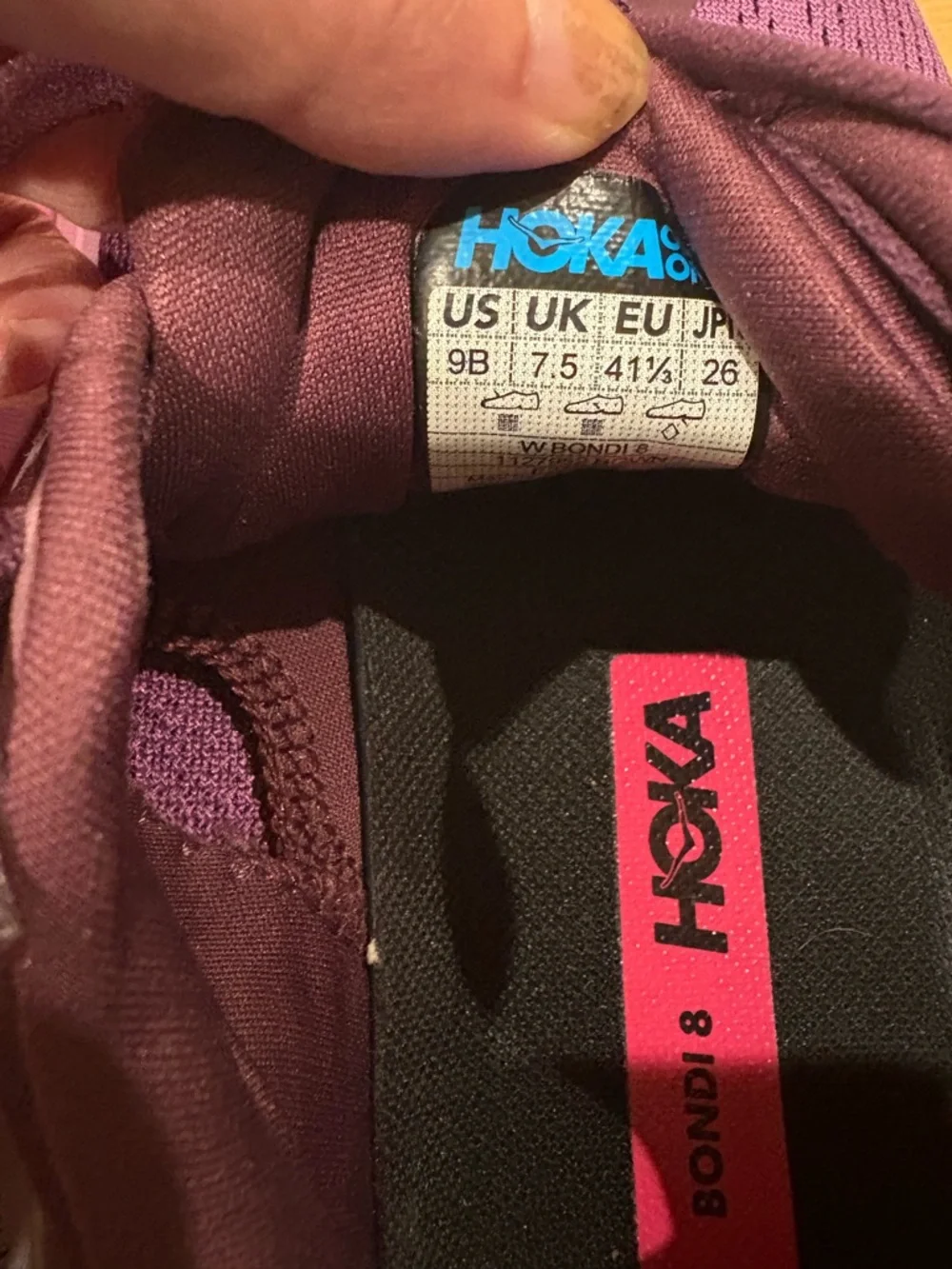 Hoka Women's Bondi 8 running shoes sneakers purple pink sz 9